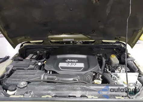 2013 Jeep Wrangler Unlimited Sahara z USA, uszkodzony, nr VIN 1C4BJWEG6DL604297